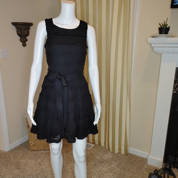WILLOW & CLAY DRESS WITH TIE WAIST S - Picture 2 of 10